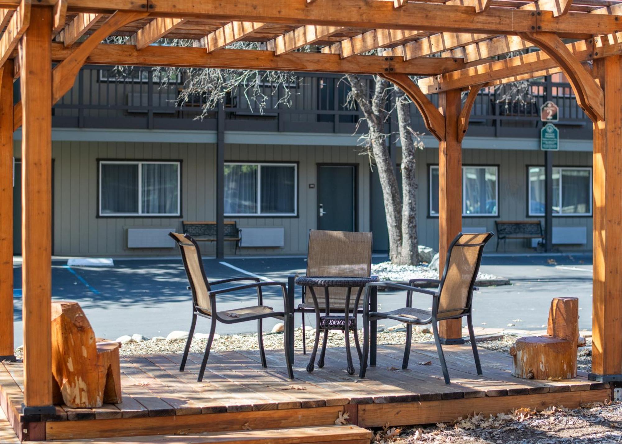 Yosemite Westgate Lodge Groveland Bagian luar foto