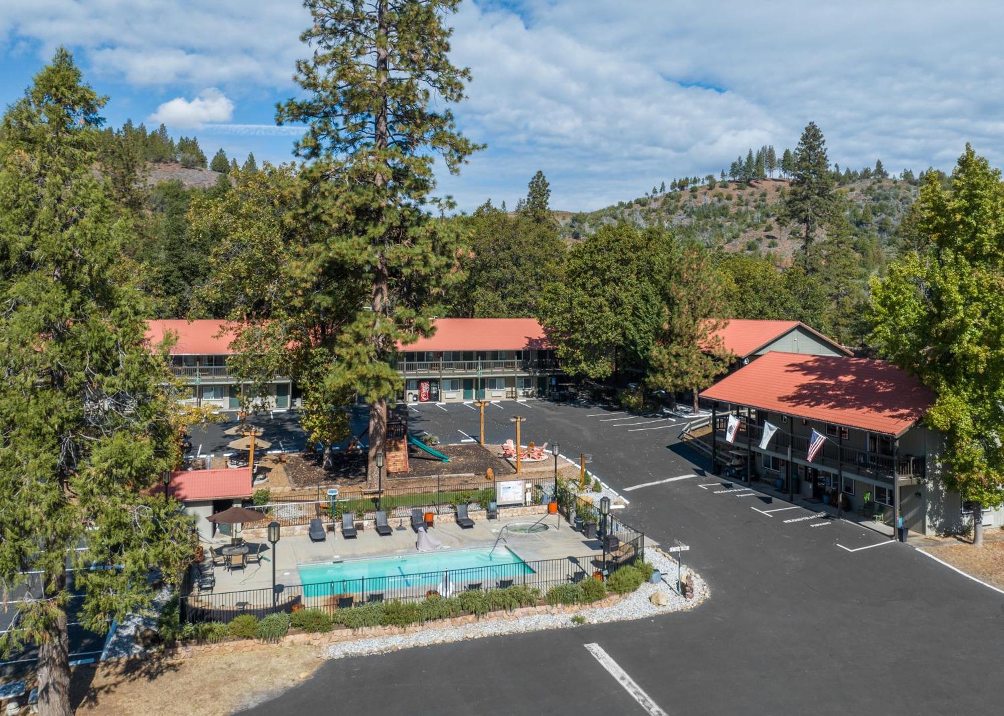 Yosemite Westgate Lodge Groveland Bagian luar foto